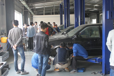 汽車檢測(cè)與維修實(shí)訓(xùn)中心 專用設(shè)備修理的實(shí)踐基地